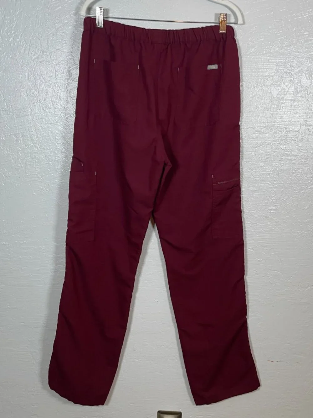 FIGS Men L Maroon Red Cairo Cargo Scrub Pants Drawstring Waist Technical Pockets